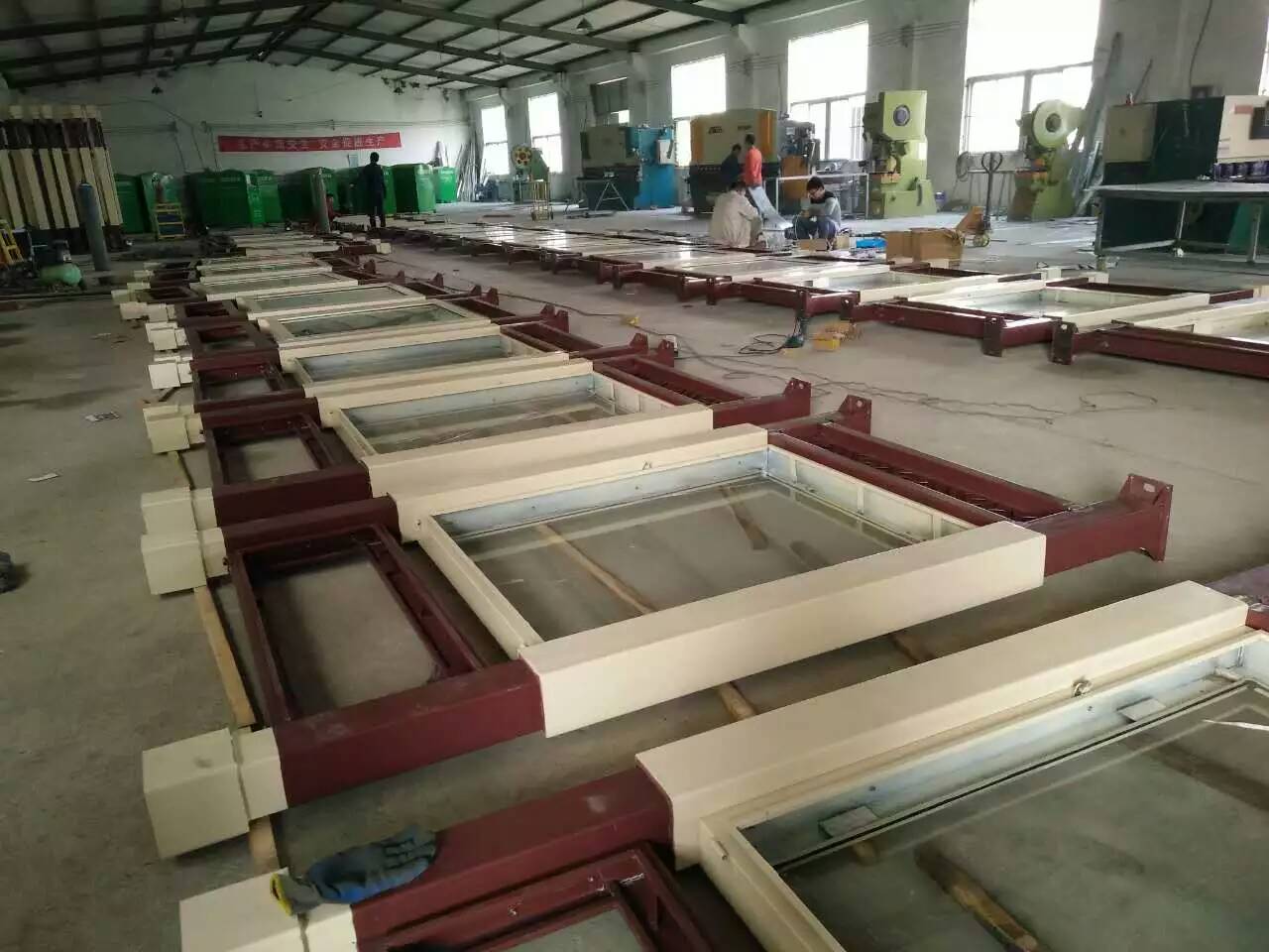 20161011655487.jpg 河北小型閱報欄燈箱發貨2.jpg